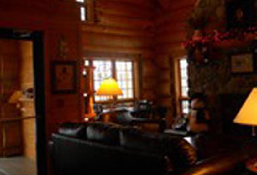 Отель Konkapot Lodge