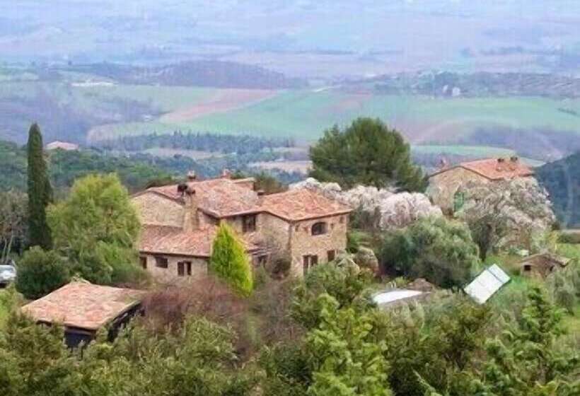 هتل La Casetta Nel Bosco