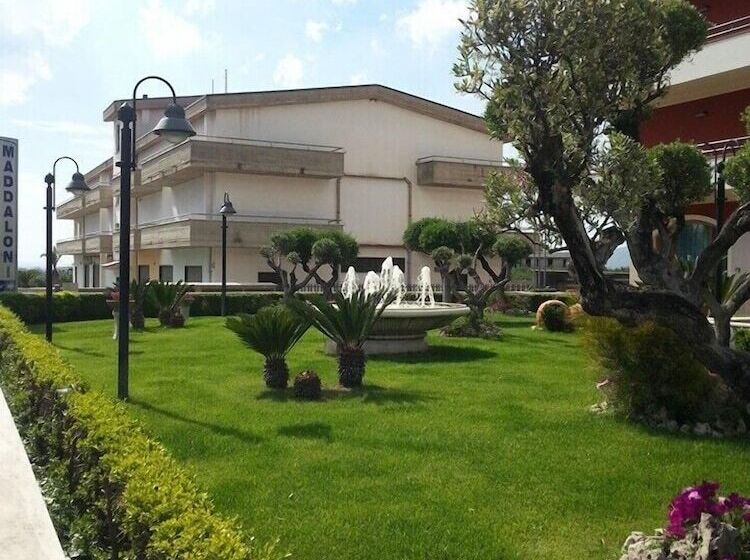 酒店 Maddaloni