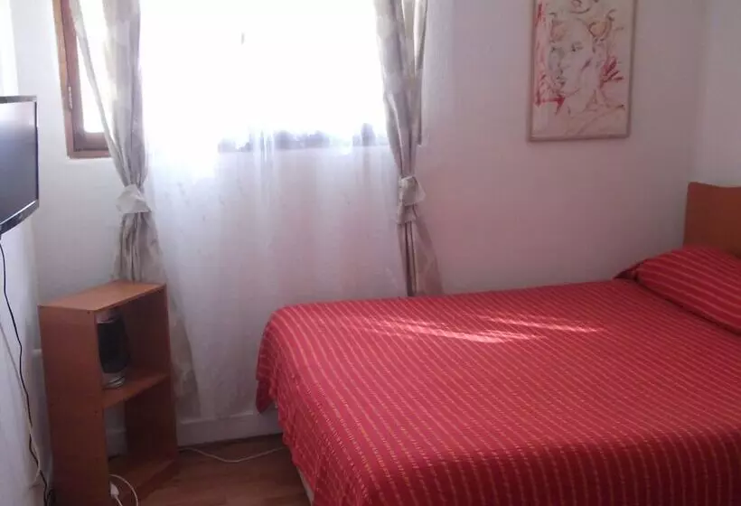 ホテル Mediterraneo B&b