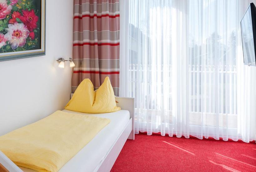 בית מלון כפרי Pension Helios