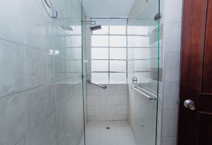 בית מלון כפרי Plaza 36