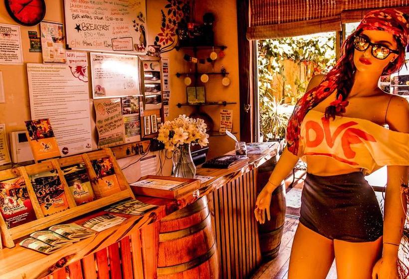 فندق The Princesa Insolente Hostel