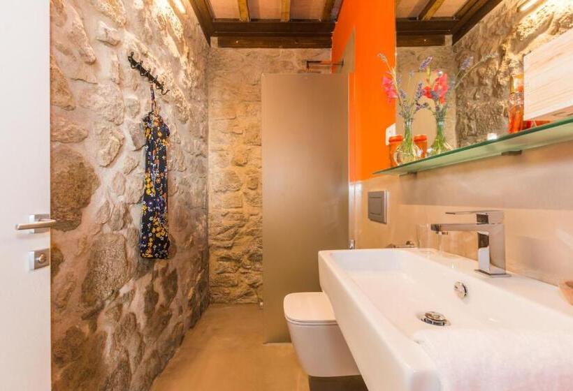 Отель Valdonica Winery Fine Dine & Wine