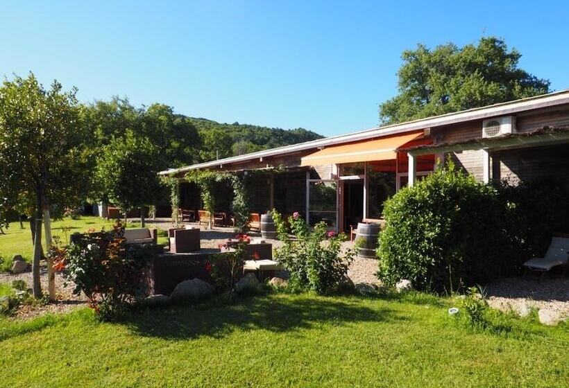 Отель Valdonica Winery Fine Dine & Wine