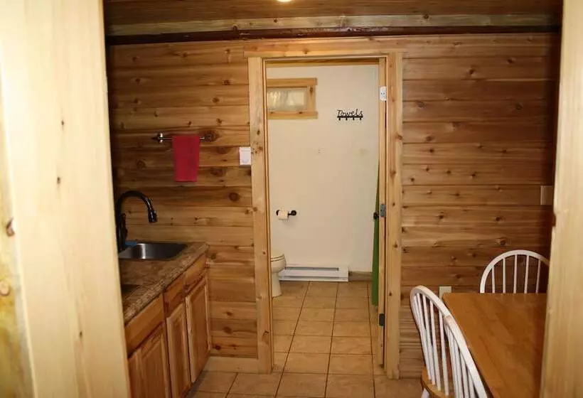 هتل Wapiti Lodge