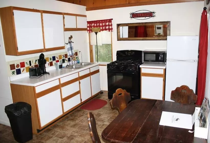 هتل Wapiti Lodge