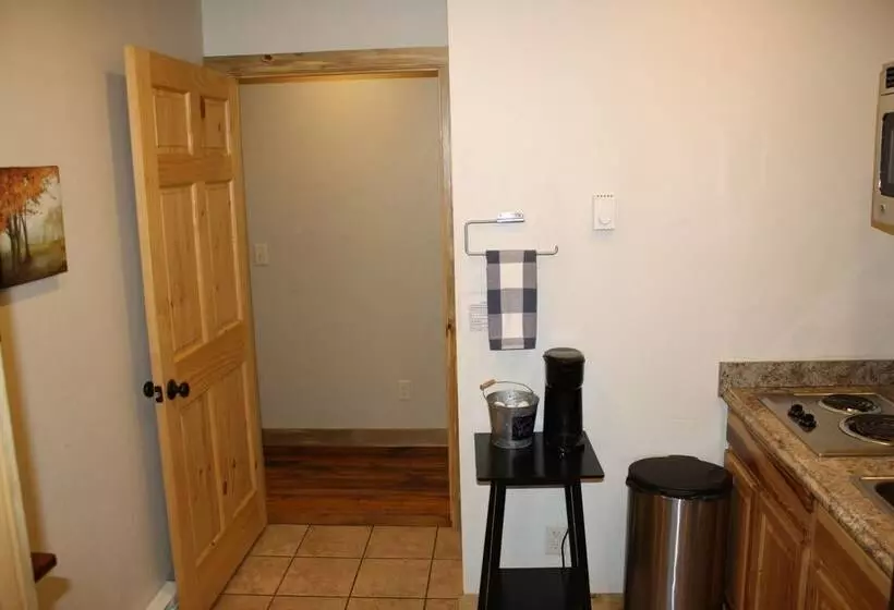 هتل Wapiti Lodge