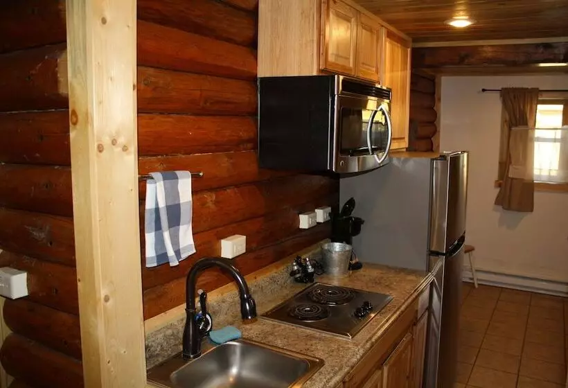 هتل Wapiti Lodge