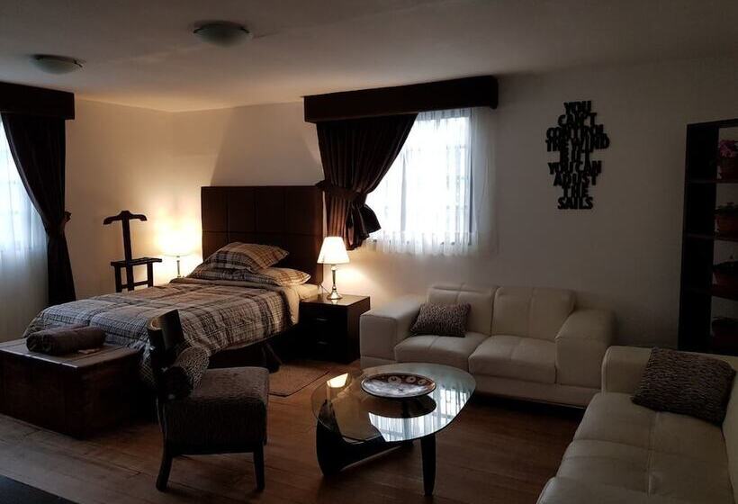 Nomade Backpackers Hostel