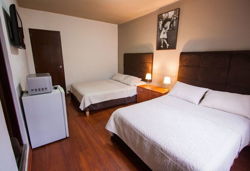 Nomade Backpackers Hostel