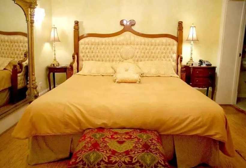 The Hotel Magnolia