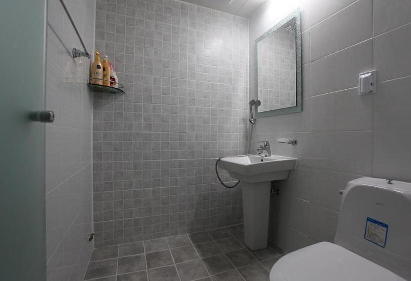 Fotos del hotel Y:  14