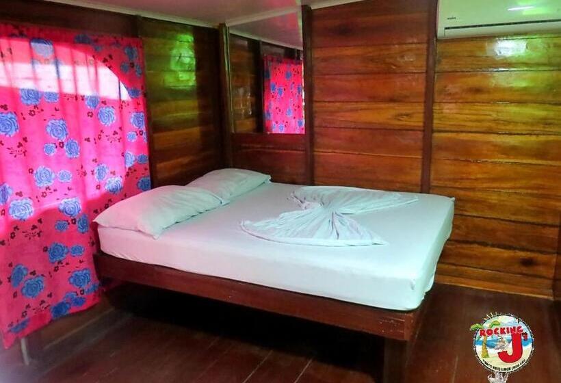 فندق صغير Rocking J's