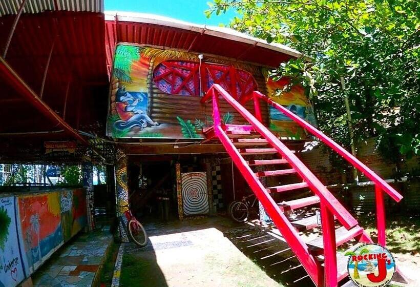 فندق صغير Rocking J's