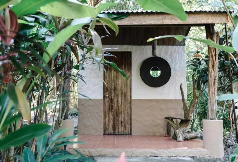 Aamiaismajoitus (B&B) Star Mountain Jungle Lodge   Mal Pais, Santa Teresa