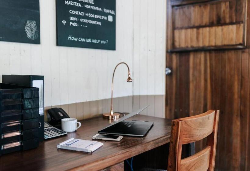 민박 Star Mountain Jungle Lodge Mal Pais, Santa Teresa