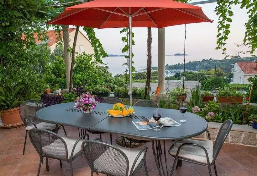 Hotelli Studio Apartment Andrijana