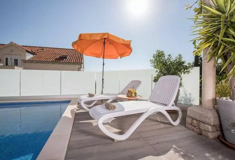 Hotelli Studio Apartment Andrijana