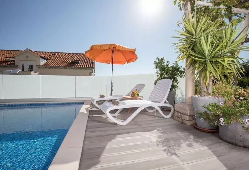 Hotelli Studio Apartment Andrijana