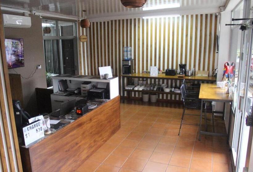 فندق Arenal By Regina