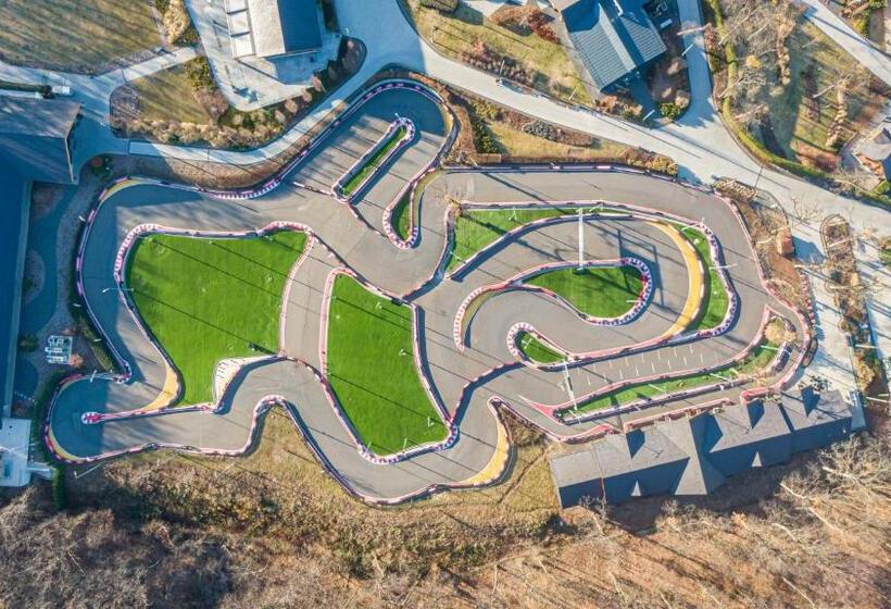 فندق Avalon Resort & Spa