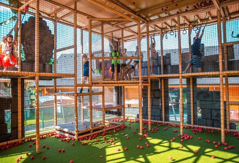 فندق Avalon Resort & Spa