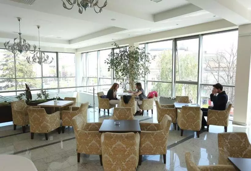 هتل Kragujevac