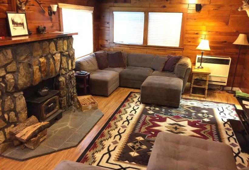 فندق The Long Barn Lodge