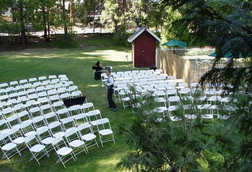 فندق The Long Barn Lodge