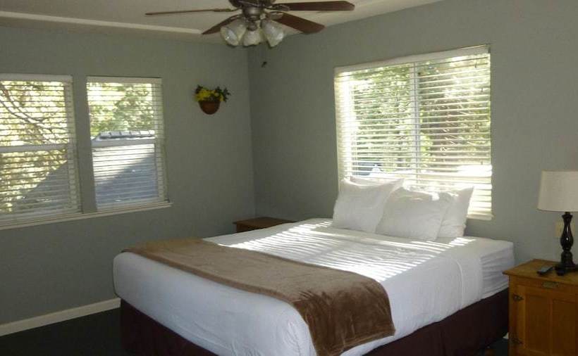 فندق The Long Barn Lodge