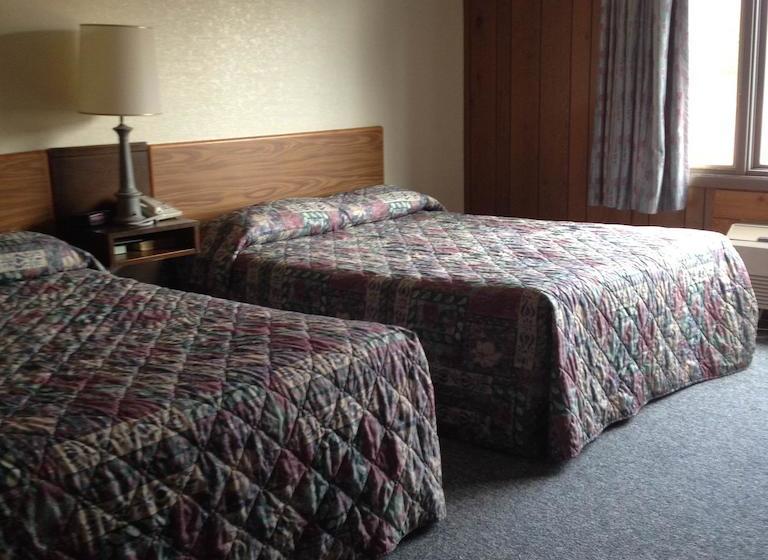 فندق Oneida Village Inn