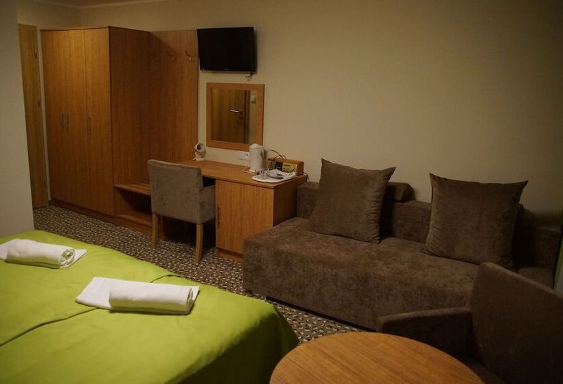 בית מלון כפרי Nat Sarbinowo