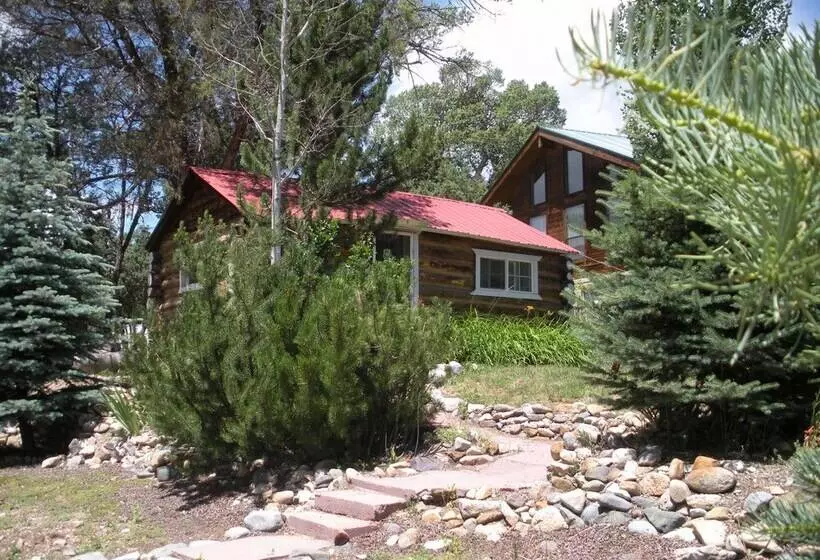 Hotelli Questa Lodge