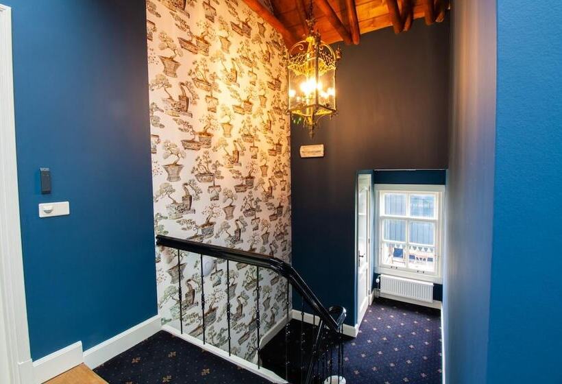 ホテル Villa Veertien