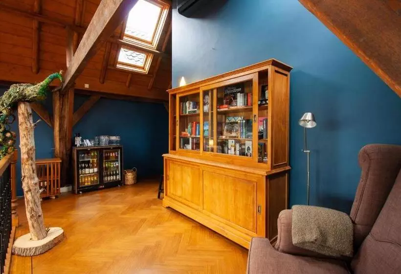 ホテル Villa Veertien