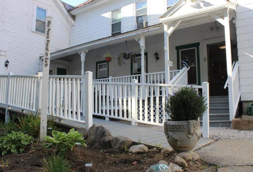 هتل White Mountains Hostel