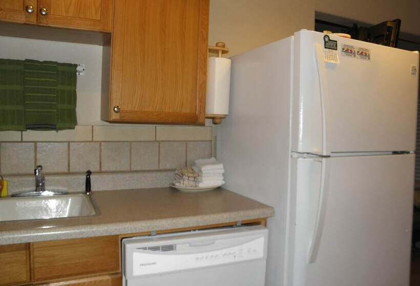 Sea Haven Motel & Guest House