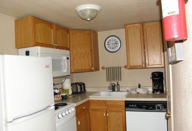 Sea Haven Motel & Guest House