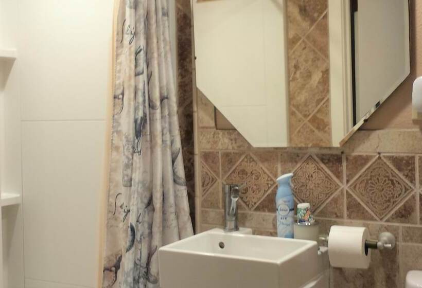 Sea Haven Motel & Guest House