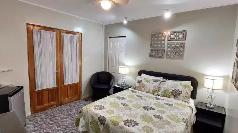 ベッドアンドブレックファースト Vista Canyon Inn