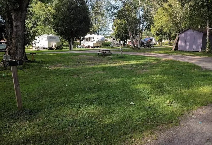 Franklin Motel, Tent & Trailer Park