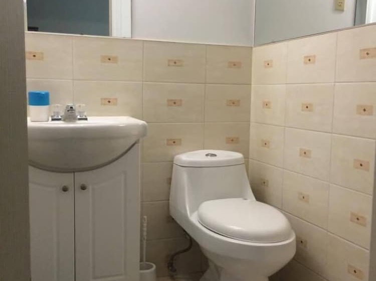 فندق Ada S Guesthouse