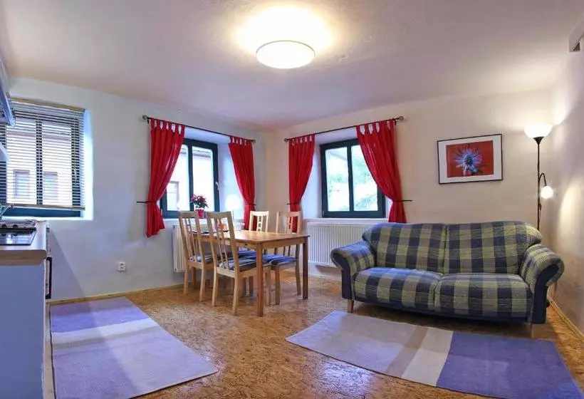 هتل Apartmany Milenium