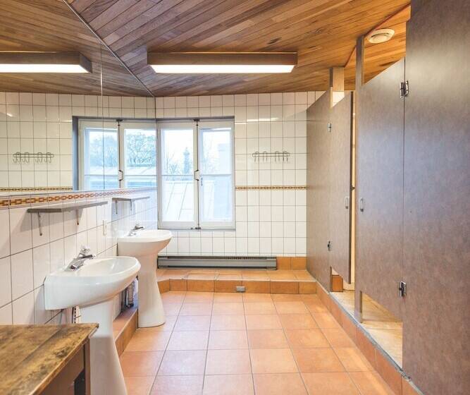 هتل Auberge De La Paix