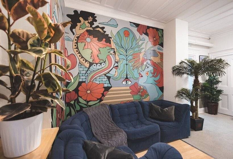 هتل Auberge De La Paix