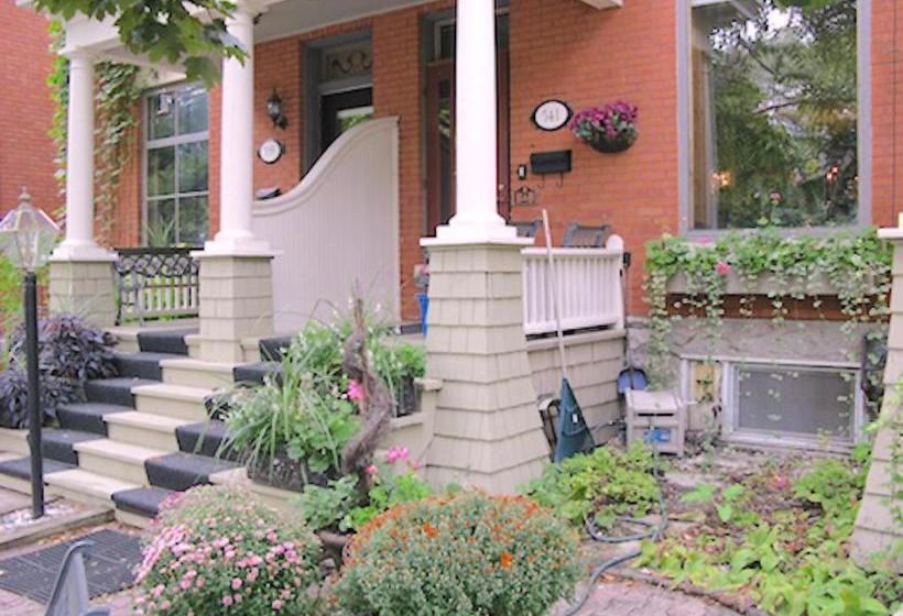 فندق Benner's Bed & Breakfast