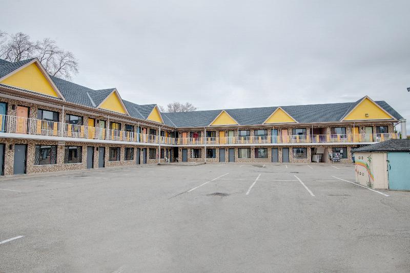 酒店 Blackstone Inn