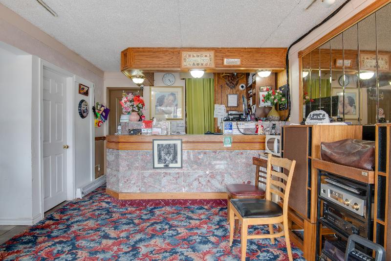 酒店 Blackstone Inn