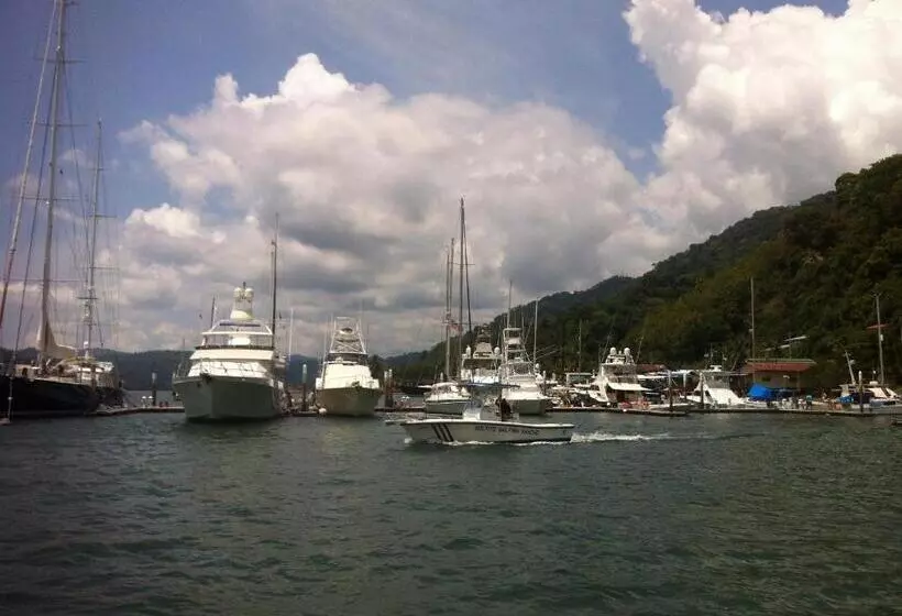 ホテル Fish Hook Marina